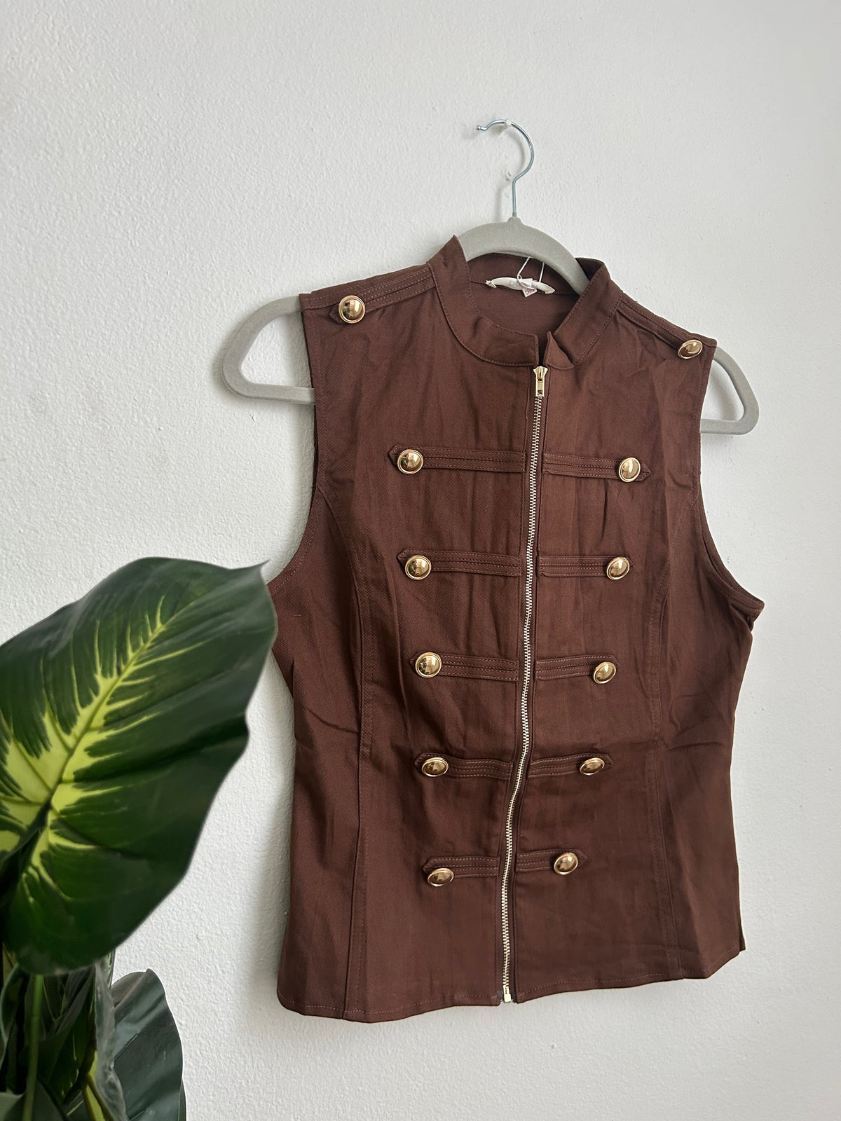 Napoleón Vest